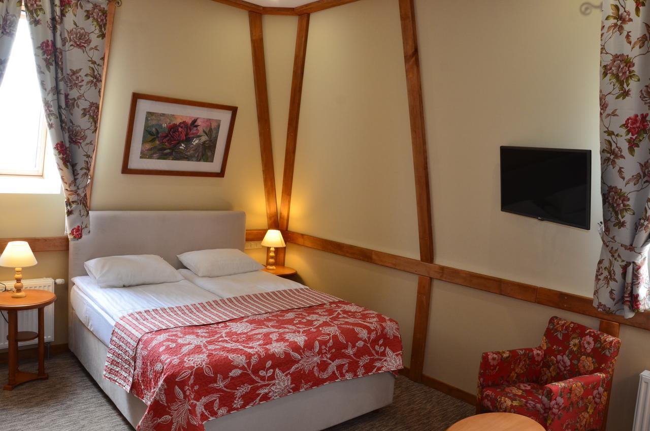 Premier Hotel Почаев Экстерьер фото