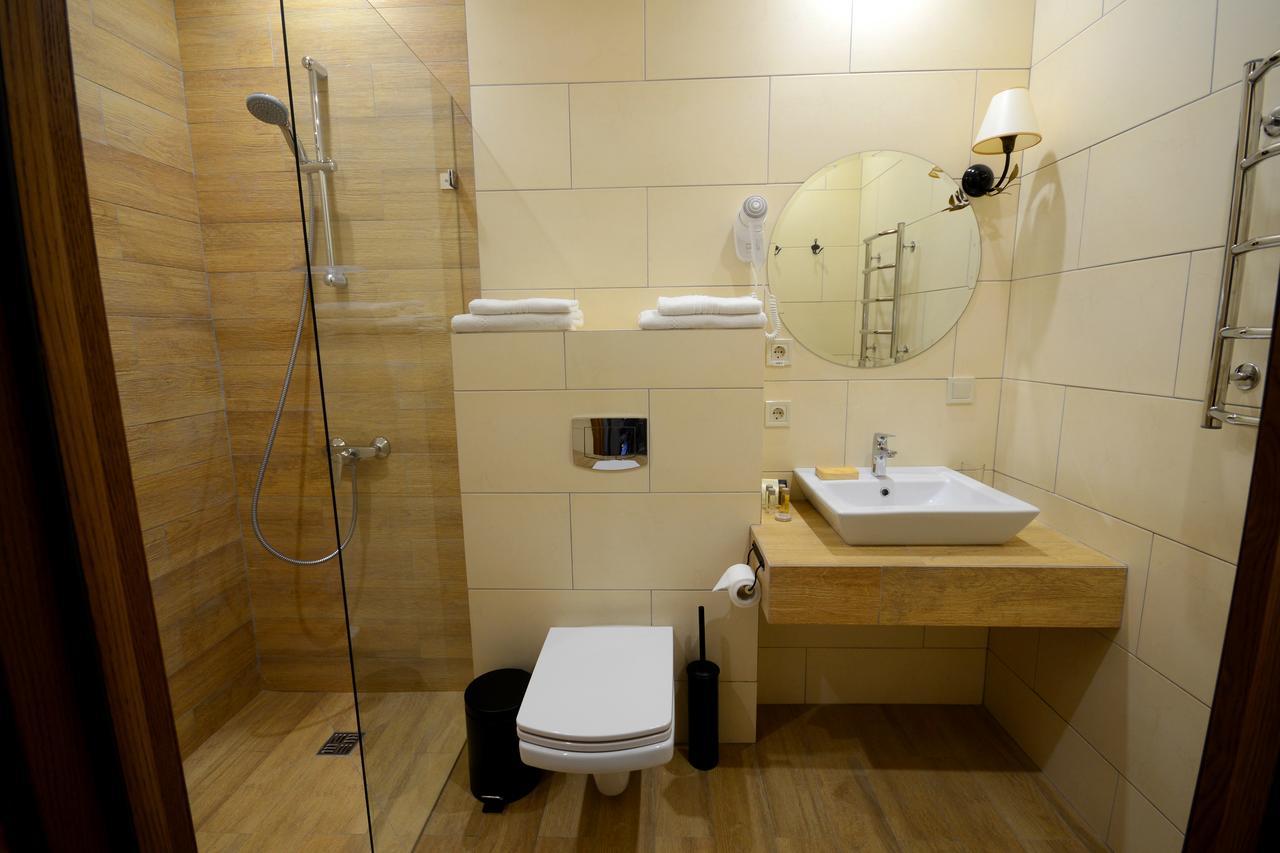 Premier Hotel Почаев Экстерьер фото